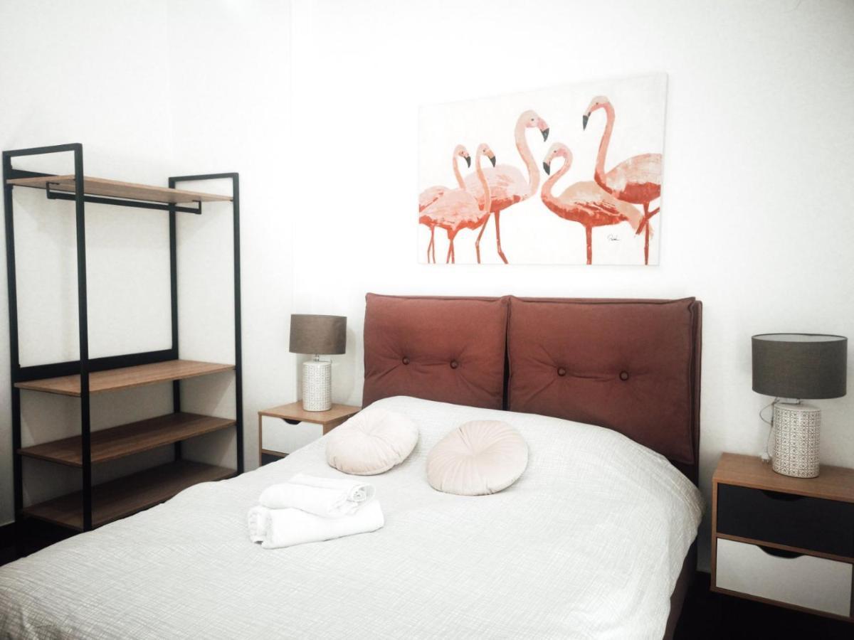 Explore Greece From Colorful City Centre Apartment Chalkida Bagian luar foto